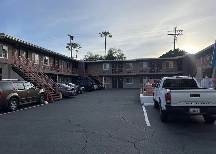 La Casa Inn