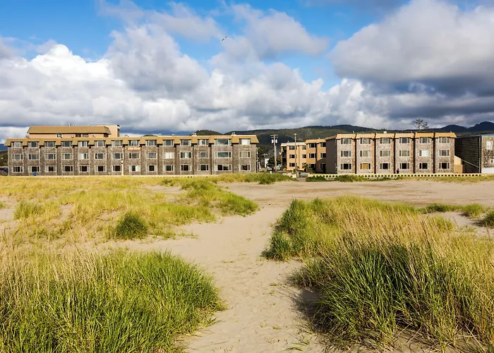 Ebb Tide Oceanfront Inn