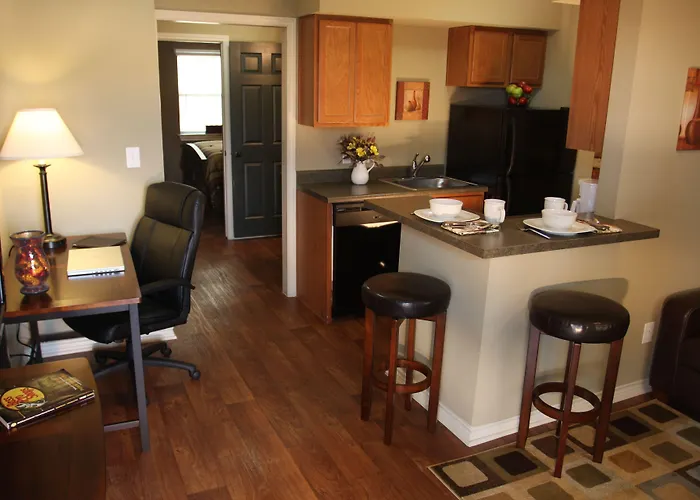 Eagle'S Den Suites Carrizo Springs A Travelodge By Wyndham