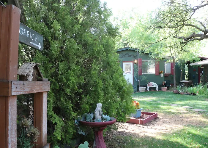 Apple Creek Cottages