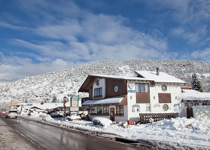 Starlight Lodge