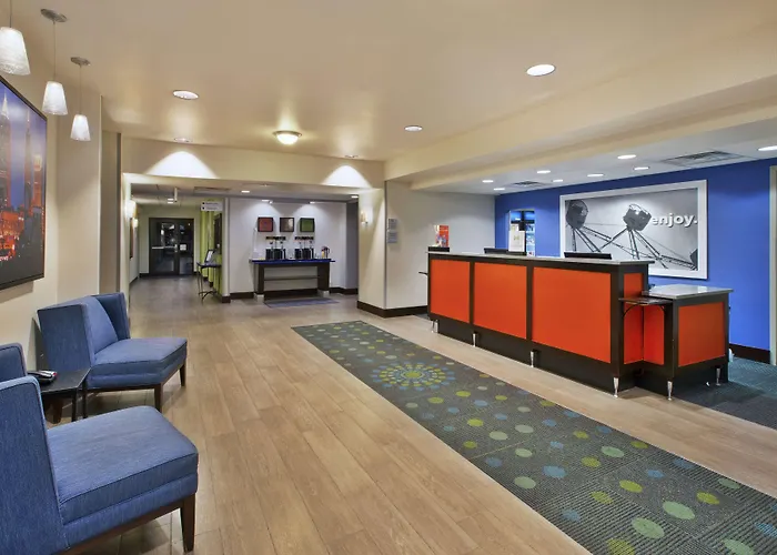 Hampton Inn & Suites - Elyria