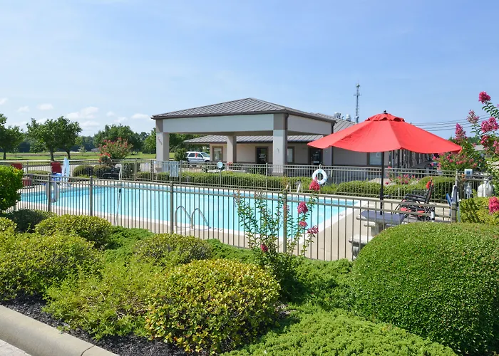 Briarwood Inn Of Geneva