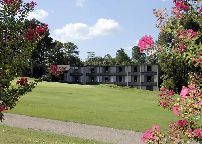 The Inn At Houndslake