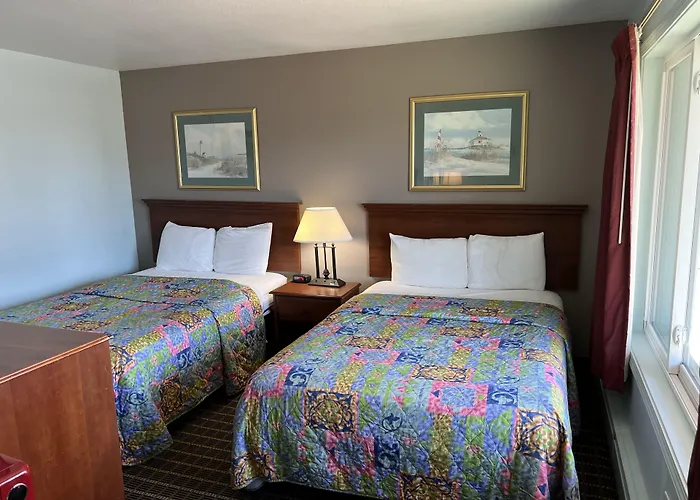 Crows Nest Inn Tawas