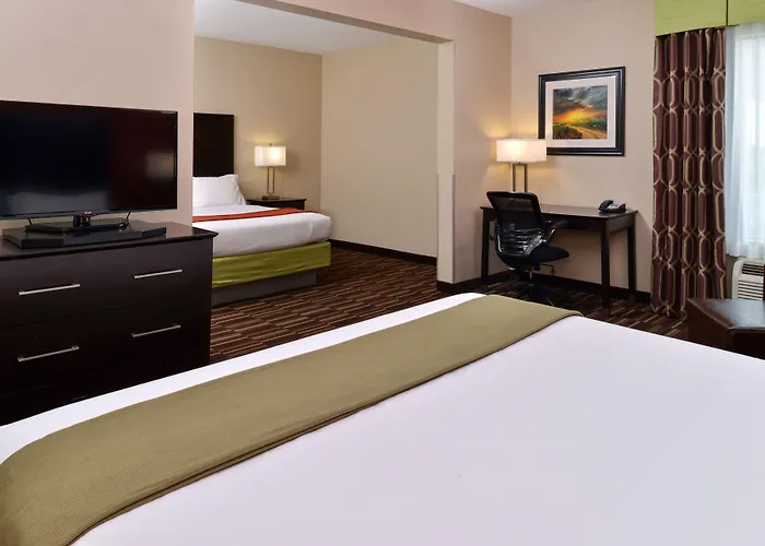 Holiday Inn Express Alva By Ihg