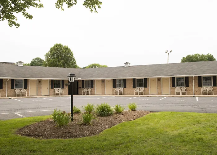 Bird-In-Hand Family Inn