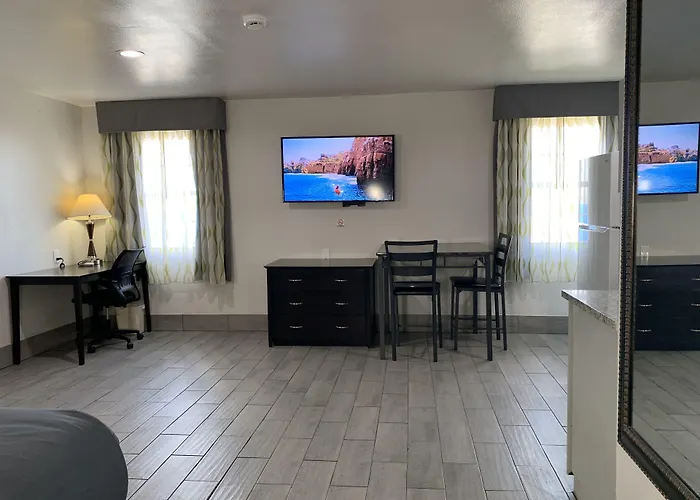 Days Inn By Wyndham Sulphur Springs