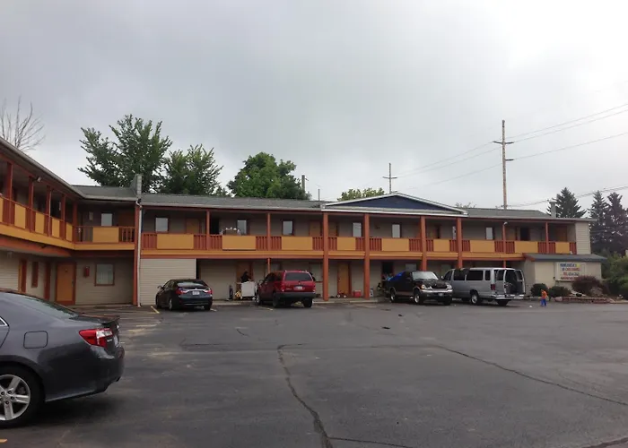 Cadet Motor Inn - Coldwater