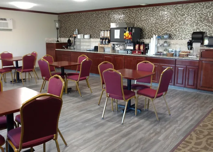 Super 8 By Wyndham Glenwood