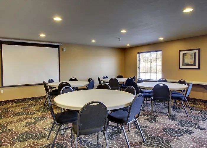 Cobblestone Inn & Suites - Hartington