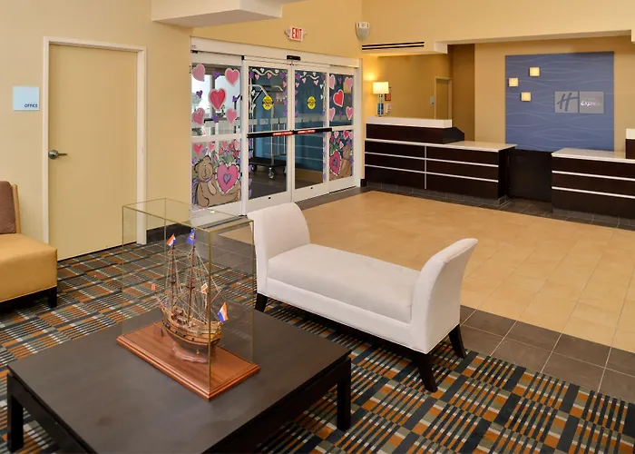 Holiday Inn Express & Suites Peekskill-Lower Hudson Valley By Ihg