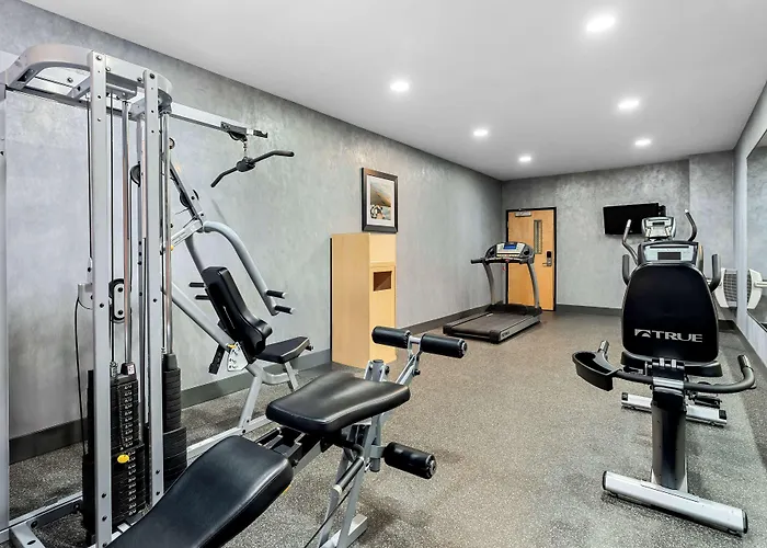 Best Western Plus - Magee Inn & Suites