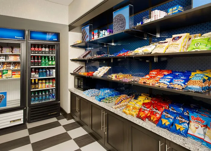 Hampton Inn & Suites - Buffalo Airport