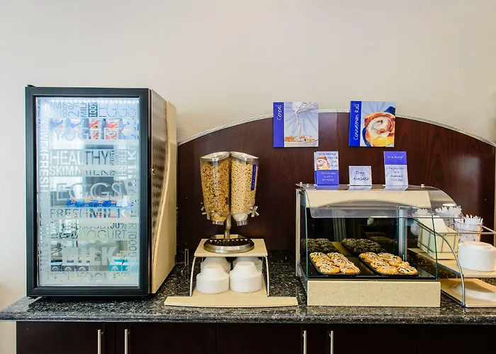 Holiday Inn Express Hotel & Suites Austin Nw - Arboretum Area By Ihg