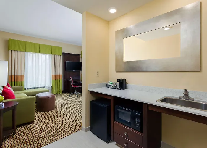 Hampton Inn & Suites Williamsport - Faxon Exit