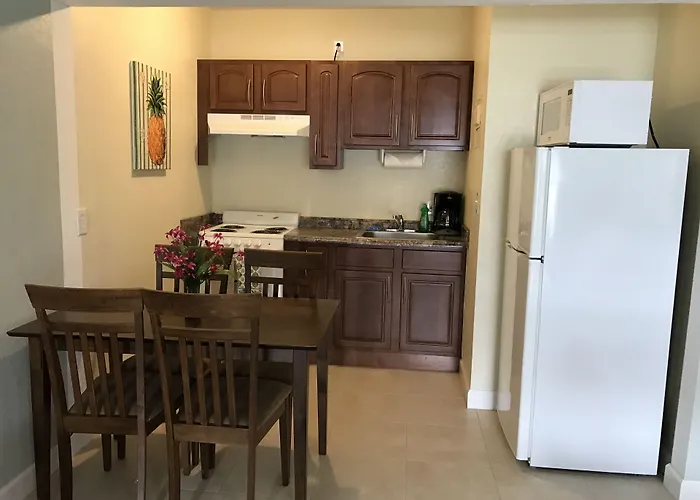 Coral Key Inn