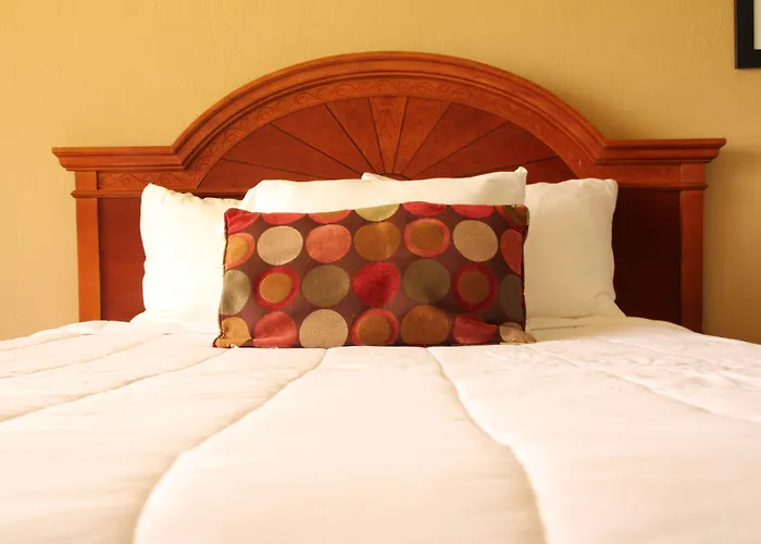 Crystal Cove Riverfront Resort