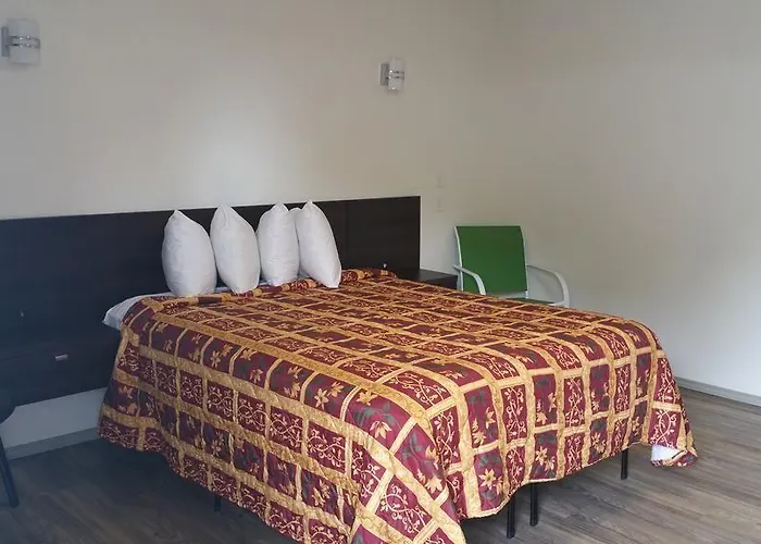Catalina Motel