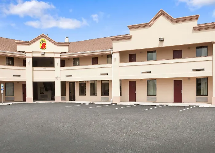 Super 8 By Wyndham Rahway/Newark