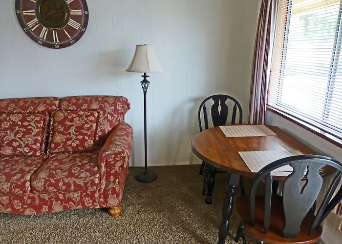 Redwood Suites