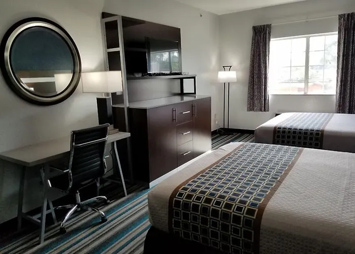 Homebridge Inn And Suites