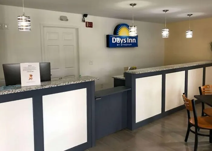Days Inn By Wyndham Cape Carteret