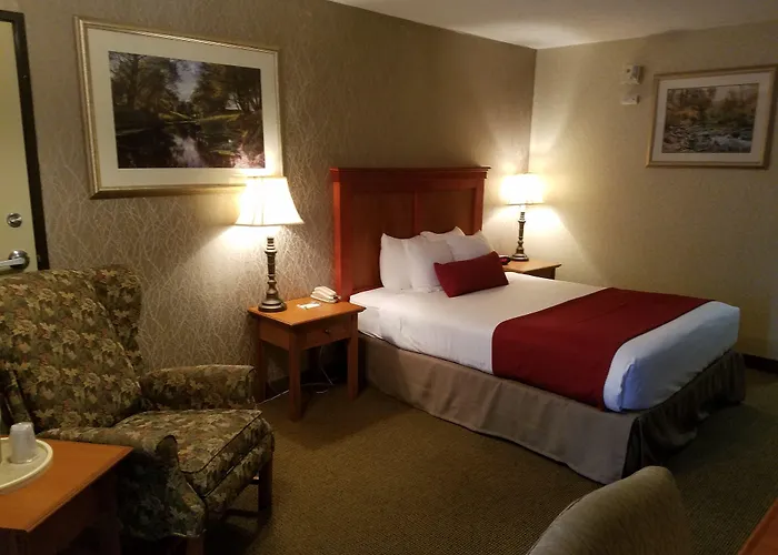Best Western Plus Rivershore Hotel