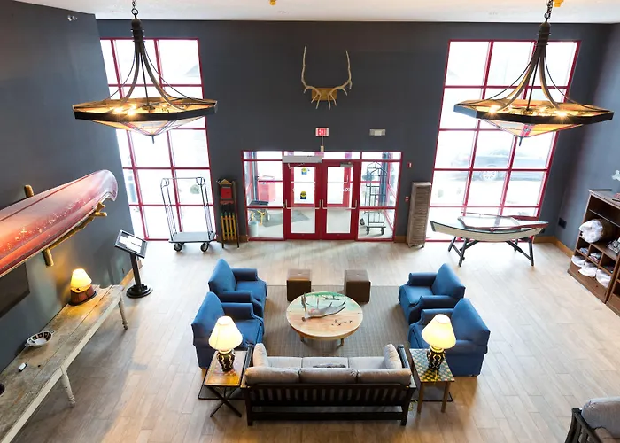 Wildwood Lodge & Suites