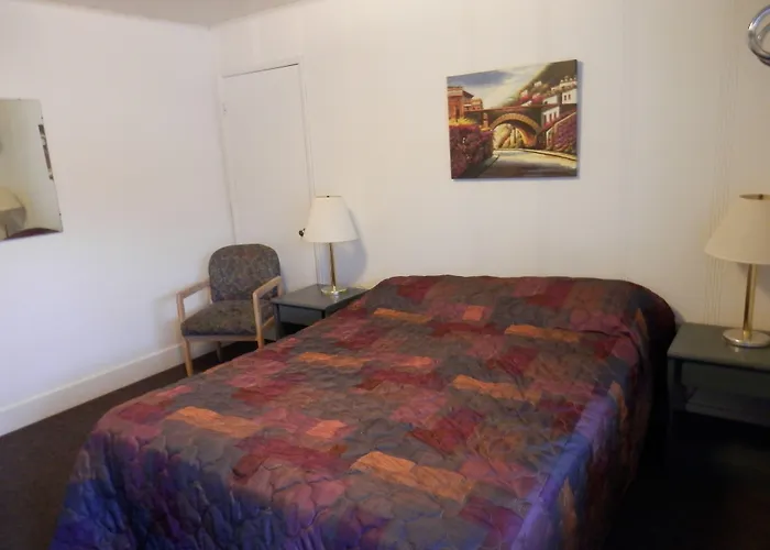 Trail Motel
