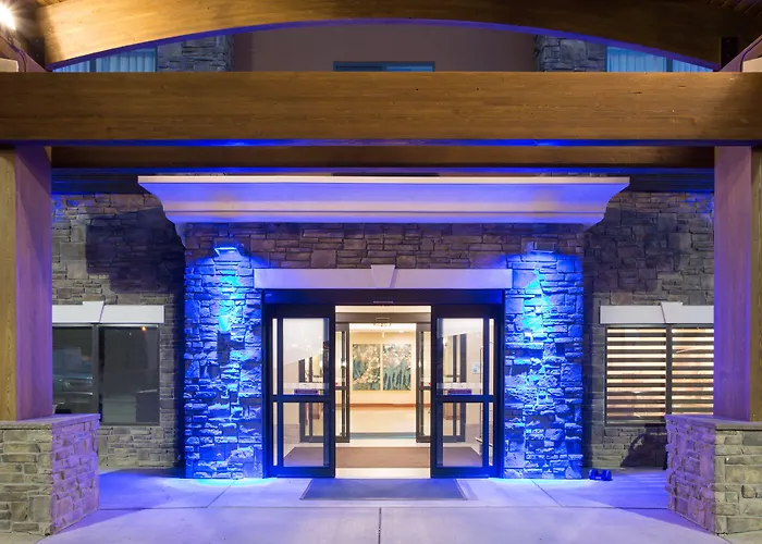 Holiday Inn Express & Suites Glendive By Ihg