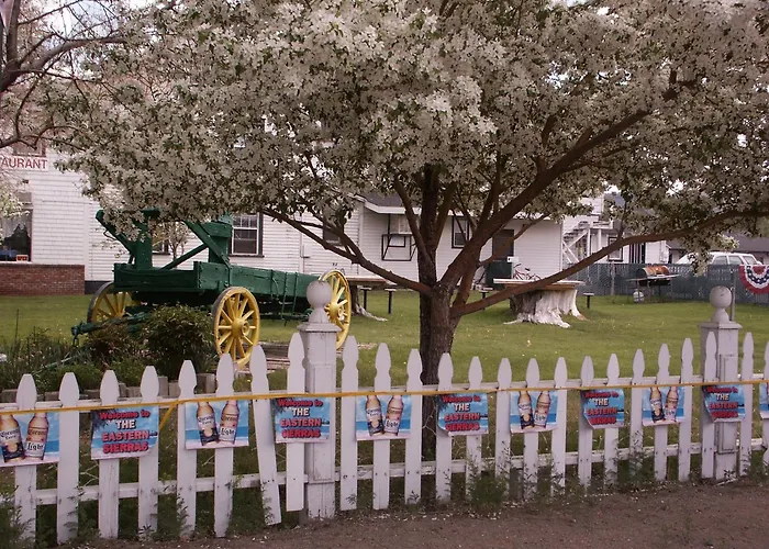 Bridgeport Inn