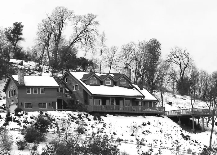 Tucker Peak Lodge