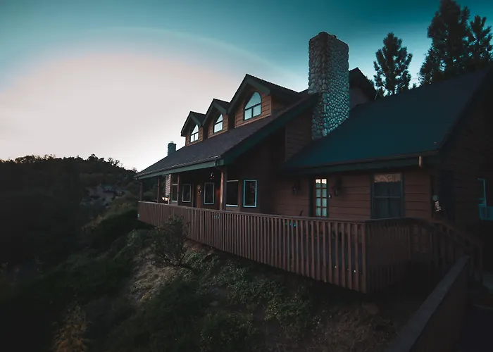 Tucker Peak Lodge