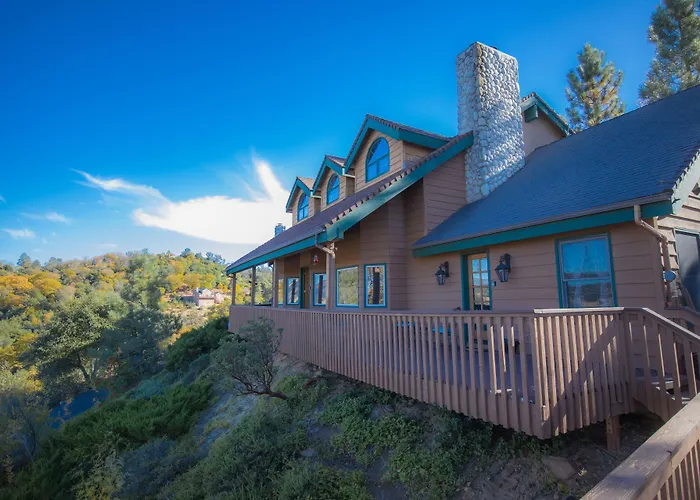 Tucker Peak Lodge