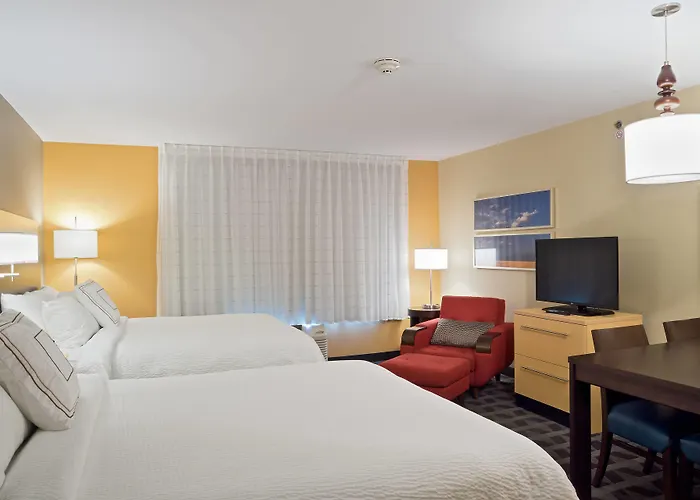 Towneplace Suites By Marriott Garden City