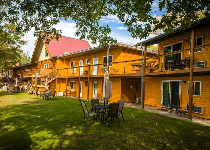 Curriers Lakeview Lodge