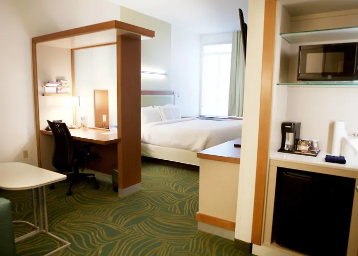 Springhill Suites By Marriott Wichita Airport
