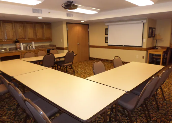 Americinn By Wyndham Pampa Event Center