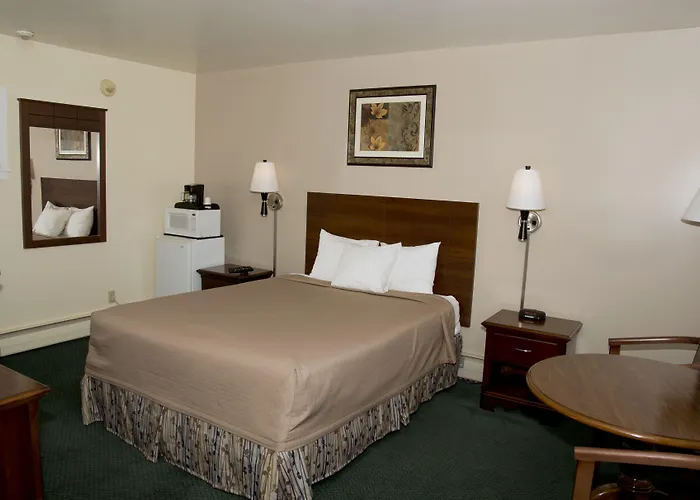 Travelers Inn