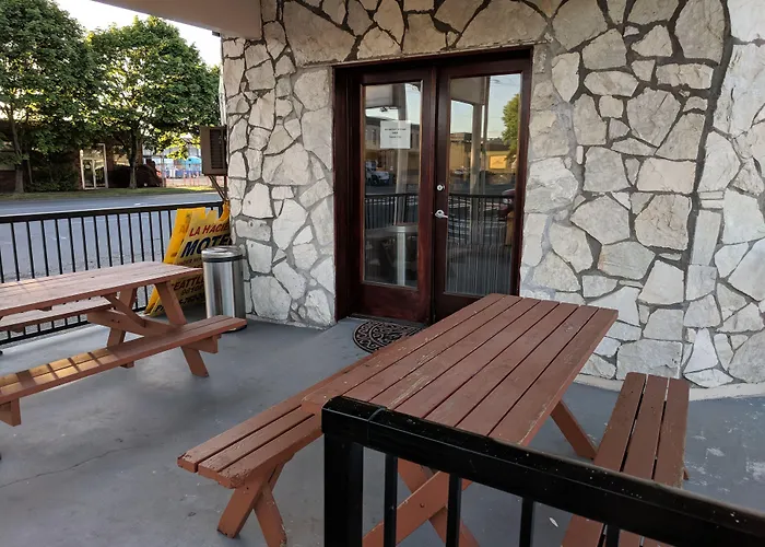 La Hacienda Motel