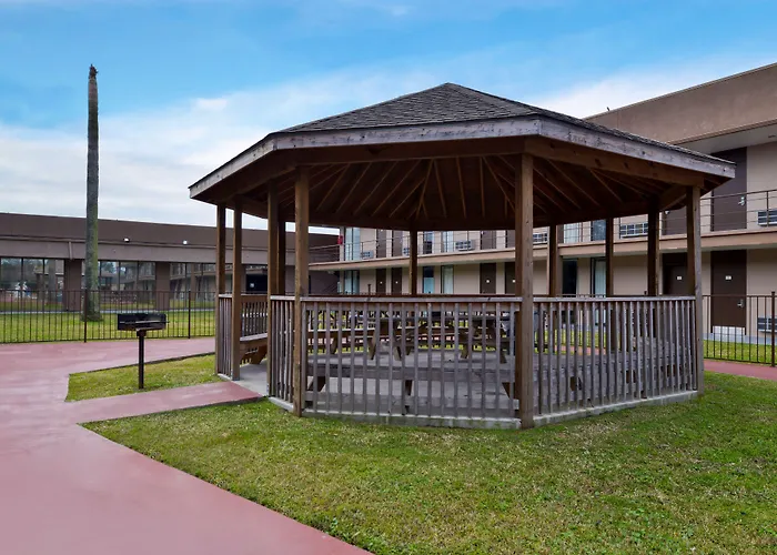 Airport Inn