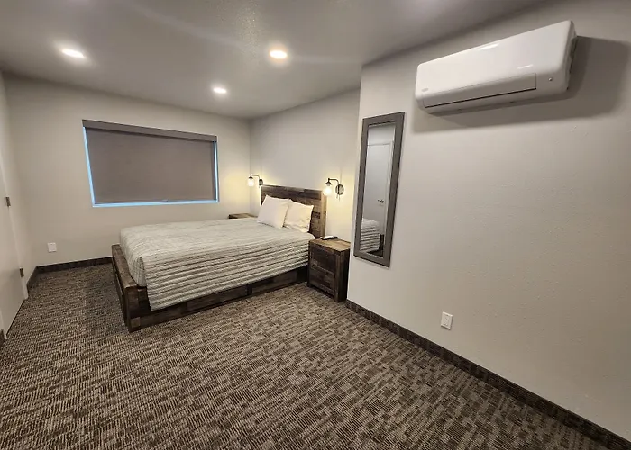 Aquarius Inn