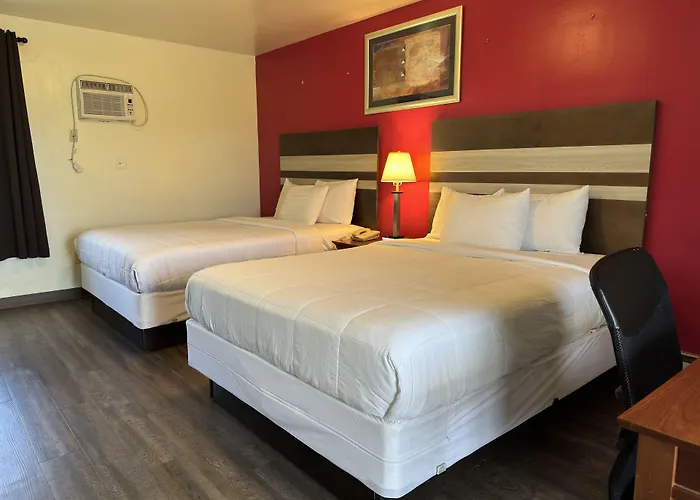 Thruway Holiday Motel