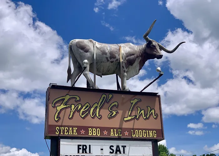 Fred'S Inn Restaurant & Lodging