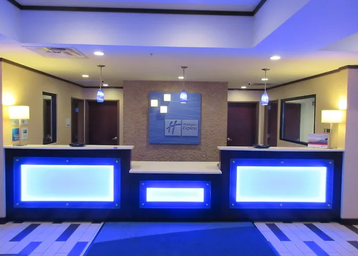 Holiday Inn Express & Suites Butler By Ihg