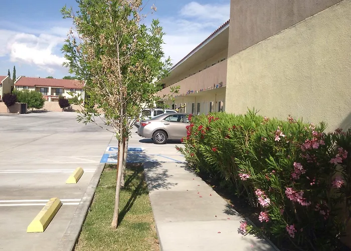 America Inn & Suites