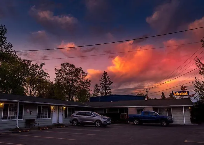Maple Leaf Motel