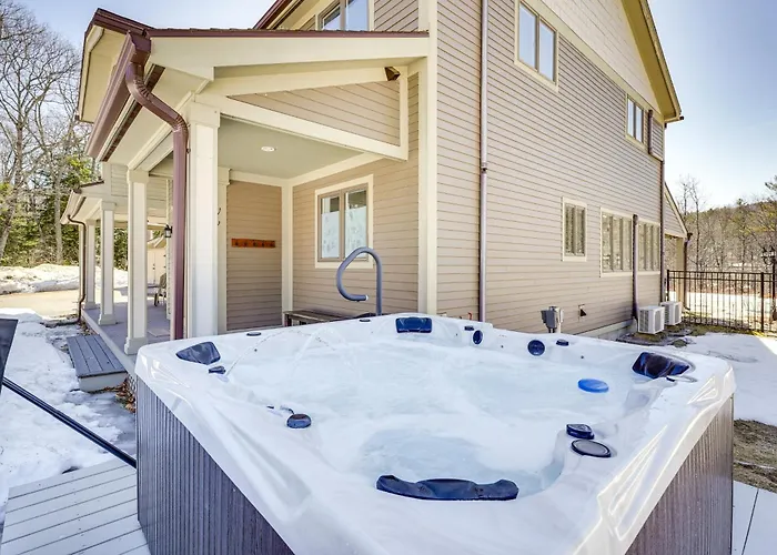 1 Mi To Okemo Mtn Resort: Ludlow Home W/ Hot Tub