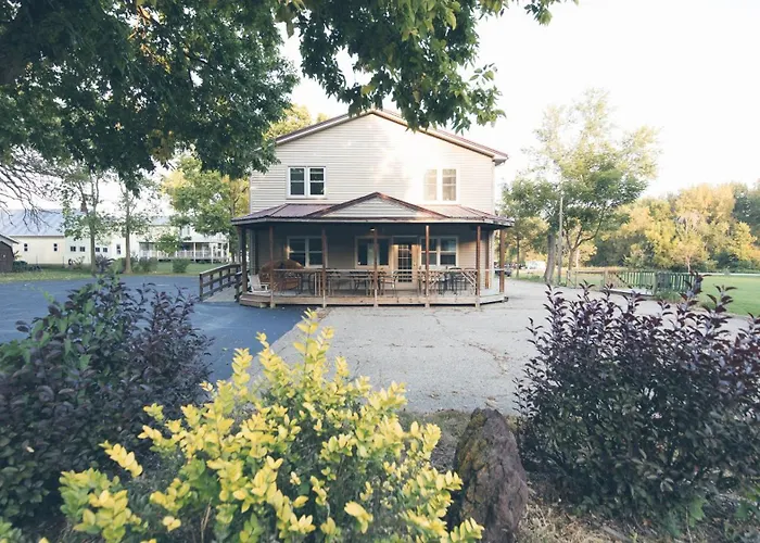 Retreat To Bass Creek 2 Bedroom Apartment A Your Escape